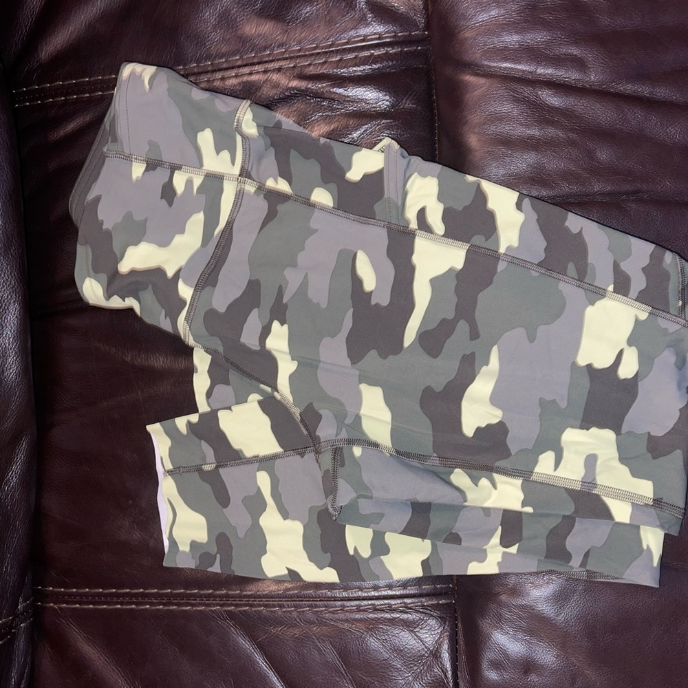 Run free camo leggings